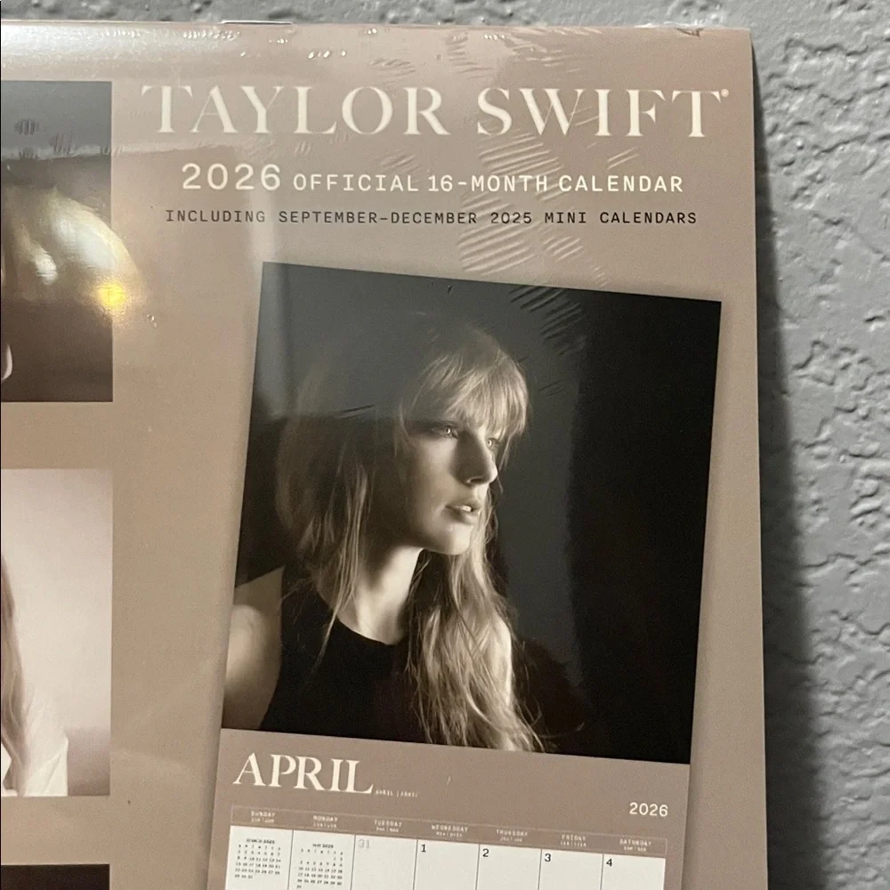 Taylor swift 2026 Official 16-Month Calendar NWT!! Sealed